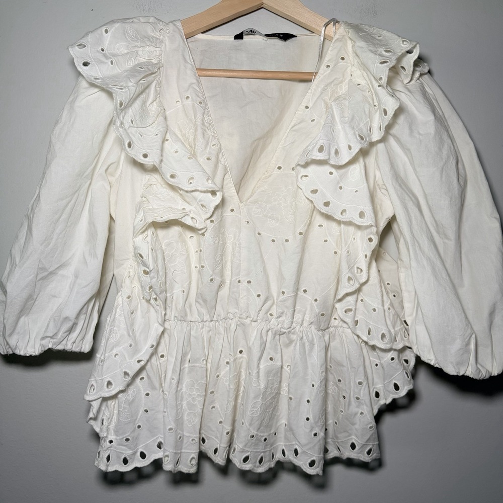 Zara White Cotton Blouse S Ruffled Eyelet Lace Embroidered Boho Romantic Top